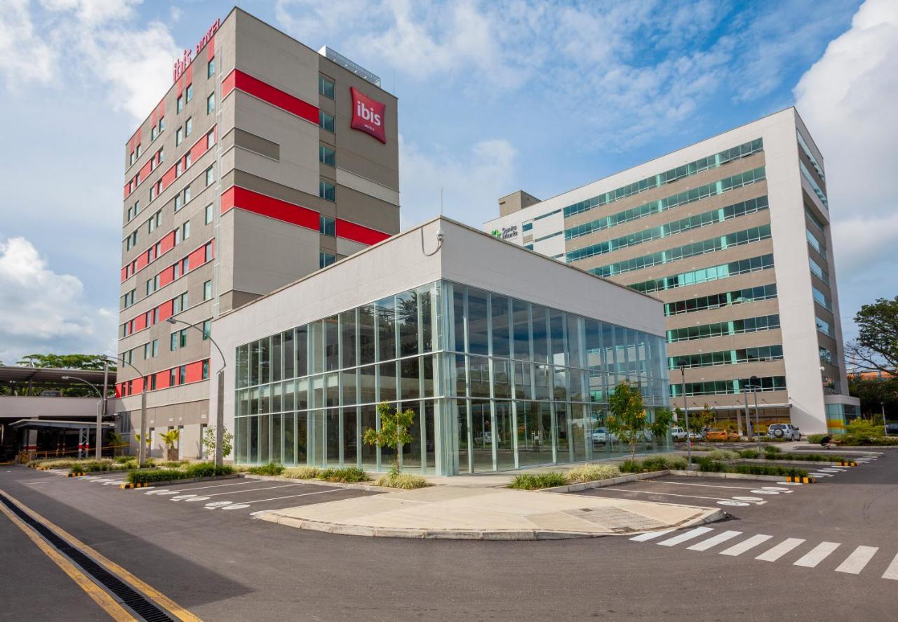 Ibis Apartado Exterior photo
